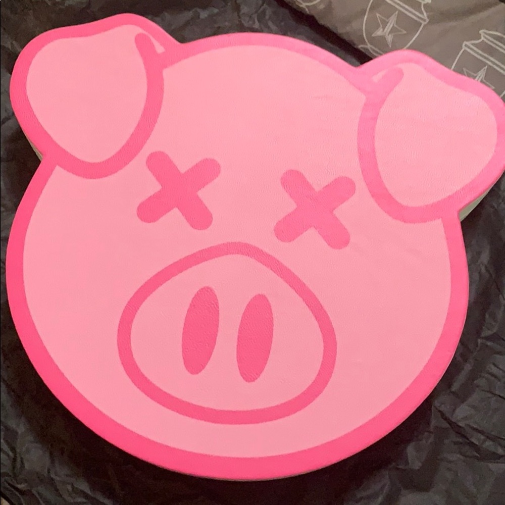 Jeffree Star piggy vault